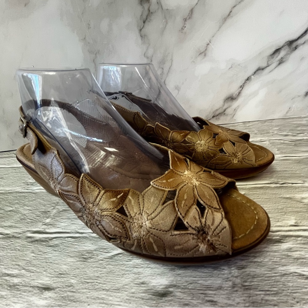 Pitillos Light Brown Leather Flower Peep Toe Slingback Wedge Heeled Shoes
